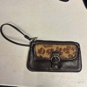 Elegant Brown Leopard Print Wristlet